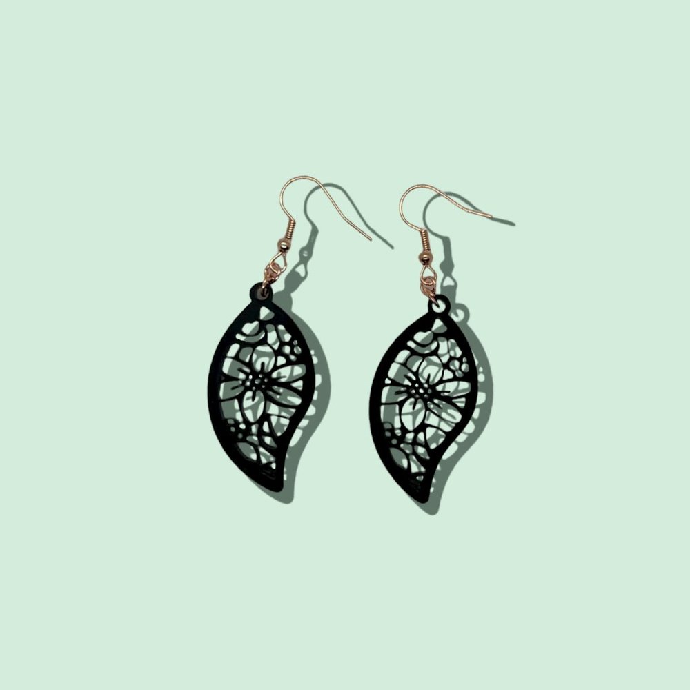Dangling Flower Earrings